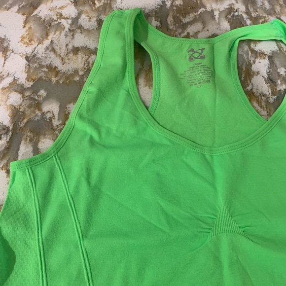 Align Tank Top - Picture 2 of 2